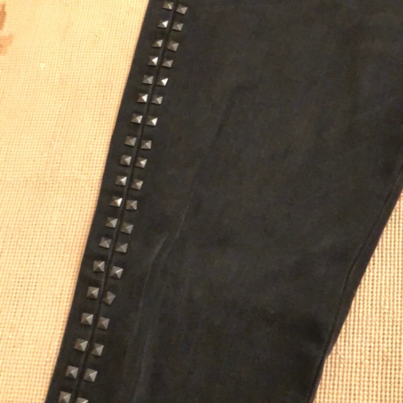 Jeans - Picture 3 of 4